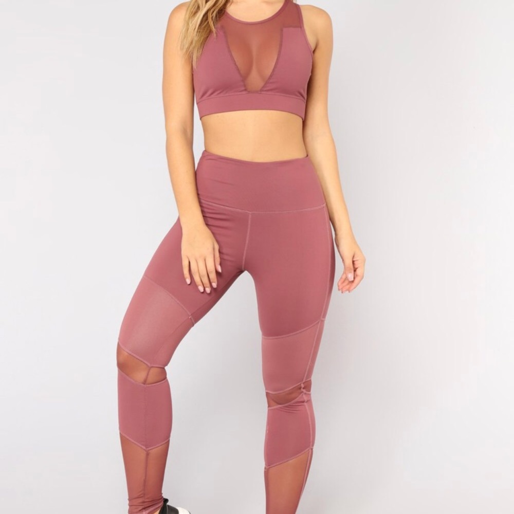 NWT Mauve Mesh Insert Sports Bra and Legging Set